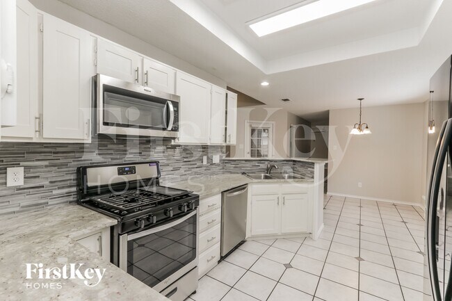 Building Photo - 1008 Micarta Dr