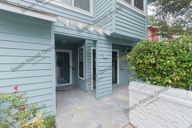 Building Photo - 33 Shadow Moss Pl