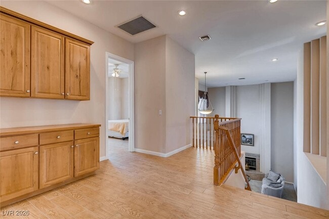 Building Photo - 1870 Columbia Crest Ct