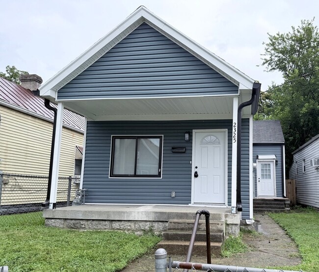 Building Photo - 2325 Woodland Ave