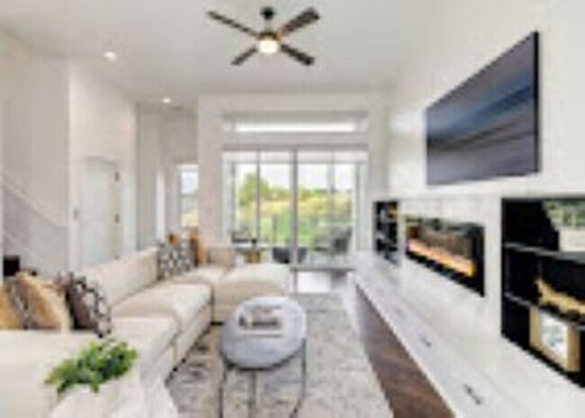 Building Photo - Residences at West Oaks