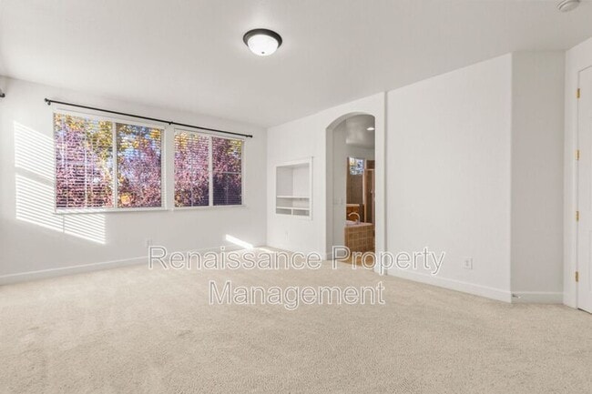 Building Photo - 1801 Riverview Ave