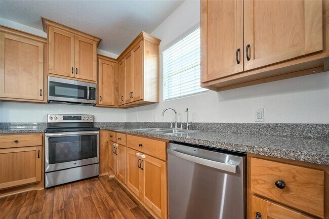 Building Photo - 5906 Yaupon Ridge Dr