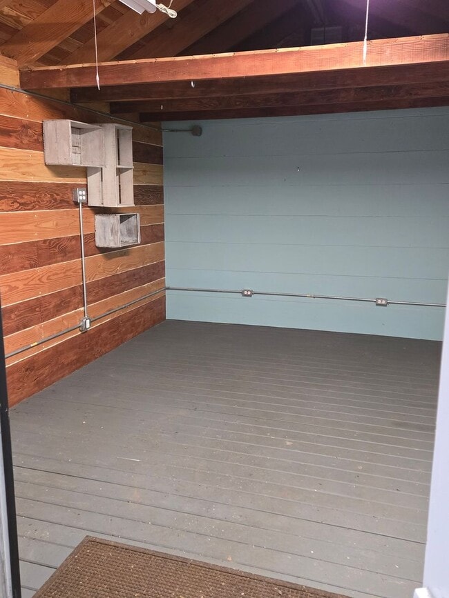 Building Photo - Large lot with tons of storage !  3 br , 2 bth + office+ 2  Car-garage + 2 Wooden Sheds