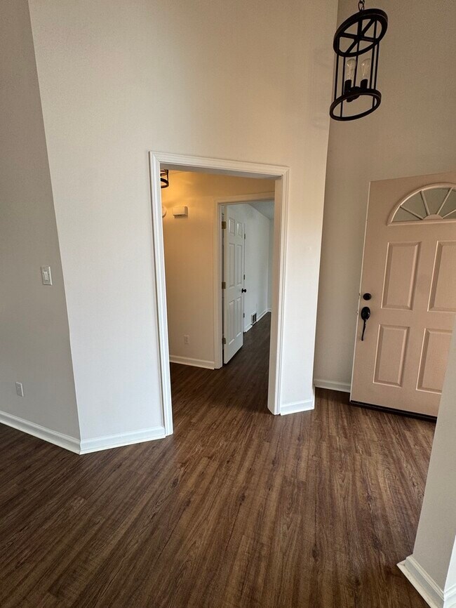 Building Photo - 1966 Abbott Cove