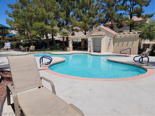 Building Photo - 9712 Floweret Ave