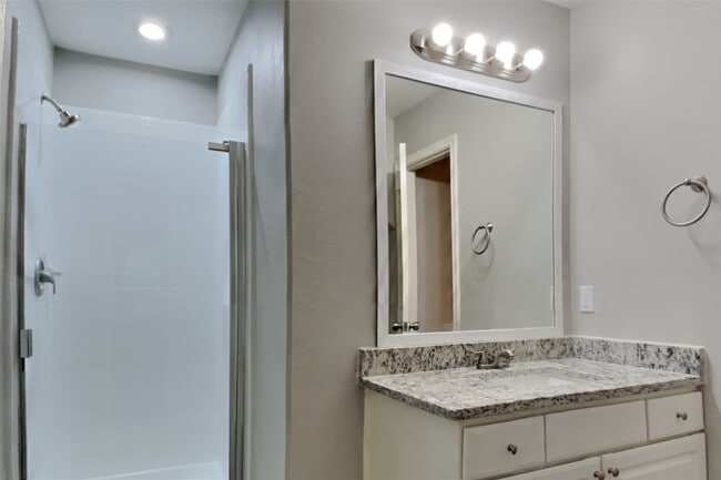 Building Photo - 20822 Fox Trot Ct