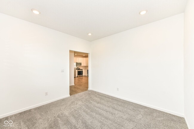 Building Photo - 291 Limerick Ln