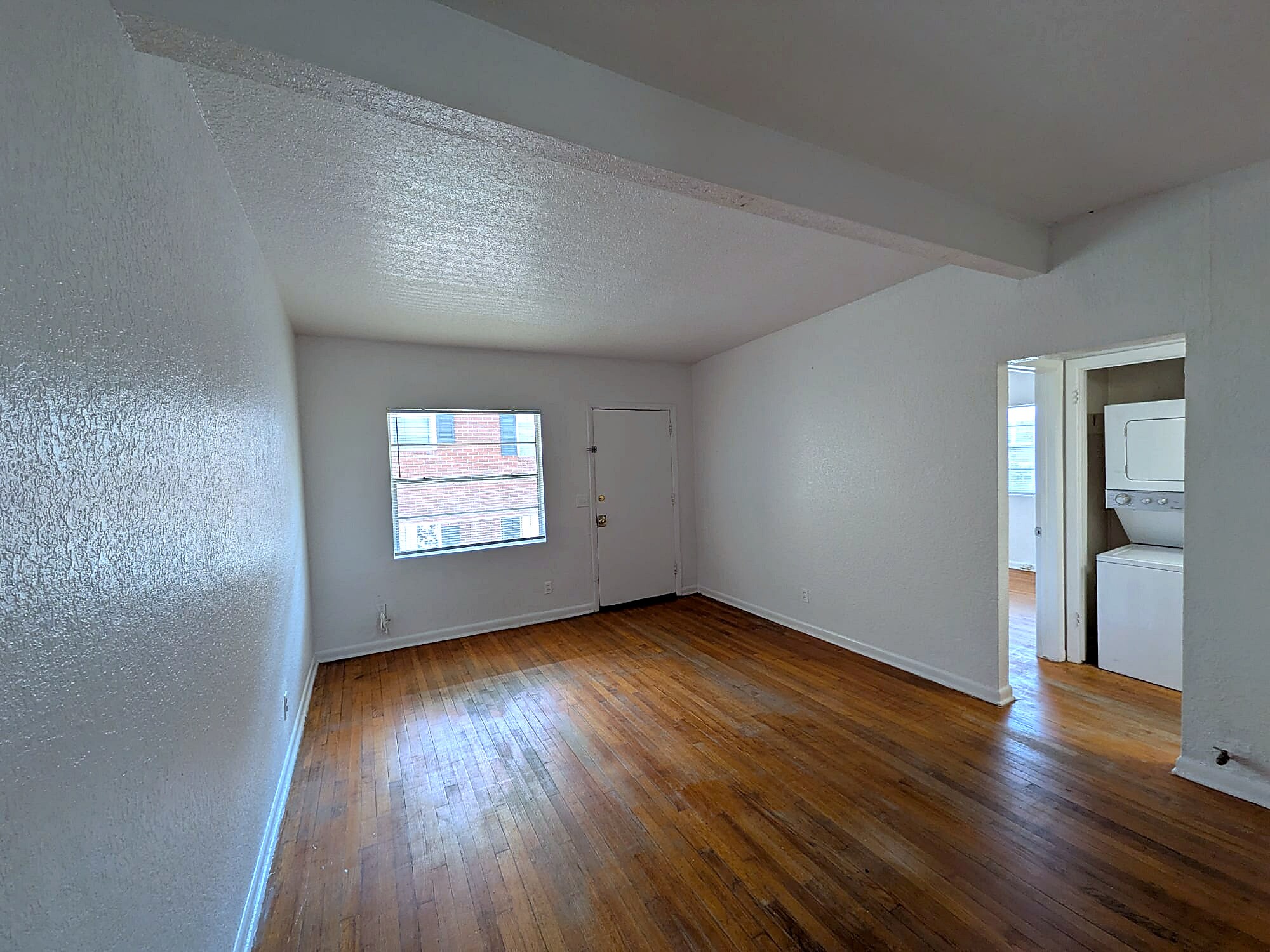 Building Photo - 2648 Dellwood Ave