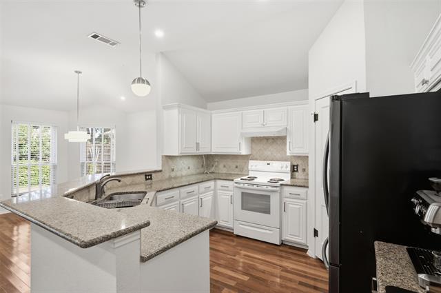 Building Photo - 8625 Stetson Dr