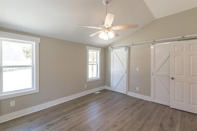 Building Photo - 4882 Sugar Pike Rd