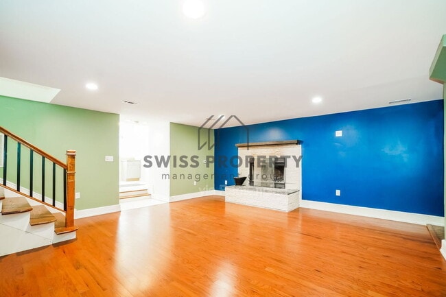 Building Photo - 487 W Johnstown Rd