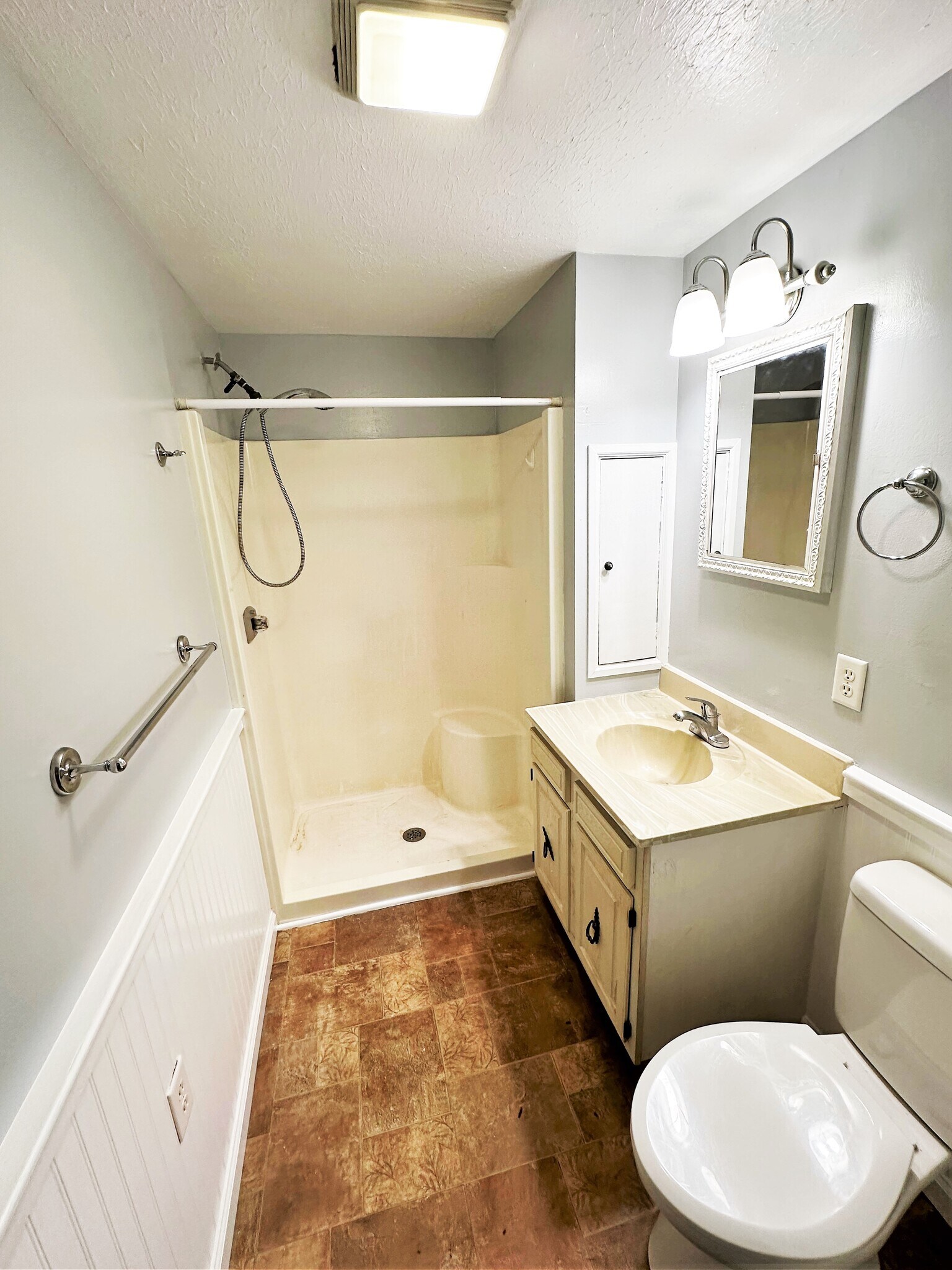 Bathroom - 164 W Wall St