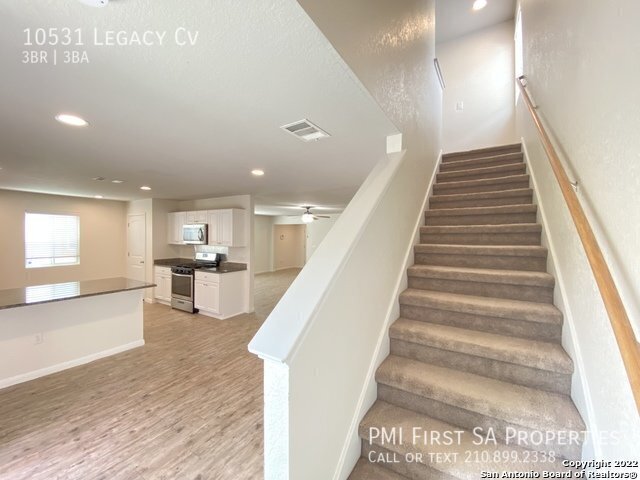 Building Photo - 10531 Legacy Cv