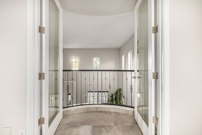 Building Photo - 5211 N 193rd Ave