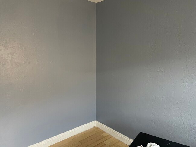 Building Photo - 11143 Ruthelen St