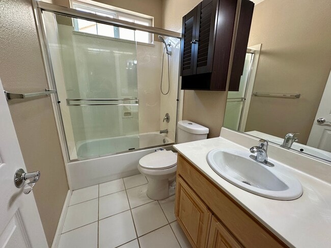 Building Photo - LUXURY RESIDENCE IN RIVERMARK DETACHED SIN...