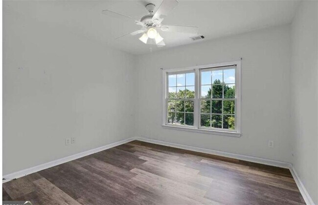 Building Photo - 3520 Mystic Dr