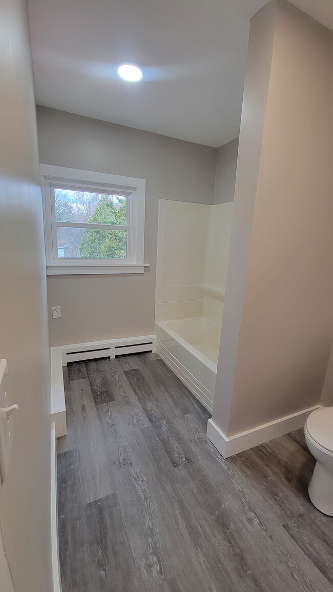 Building Photo - 1130 US-4