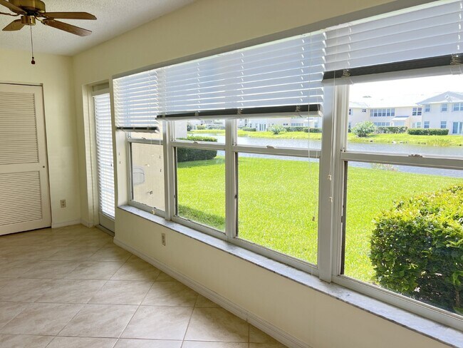 Building Photo - Great first floor Condo - Annual Lease