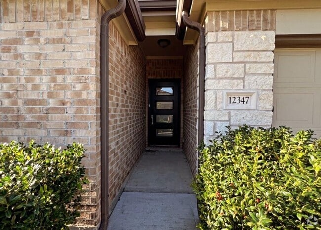 Building Photo - 12347 Breckenwood Mills Dr