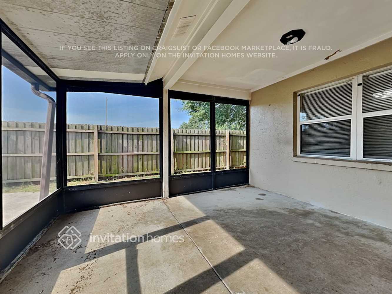 Building Photo - 2825 Mnr Hl Dr