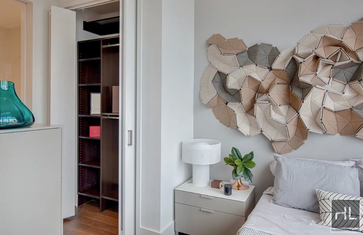 Building Photo - East 44th Street