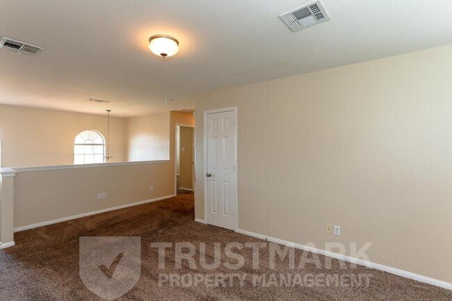 Building Photo - 212 Crowfoot Dr