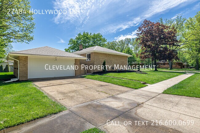 Building Photo - 27484 Hollywood Dr