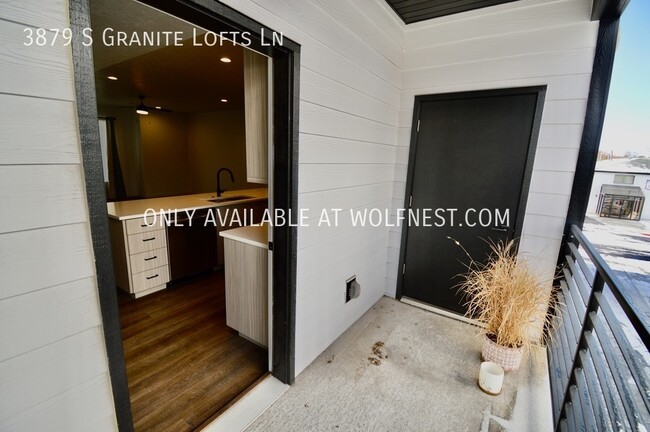 Building Photo - 3879 Granite Lofts Ln