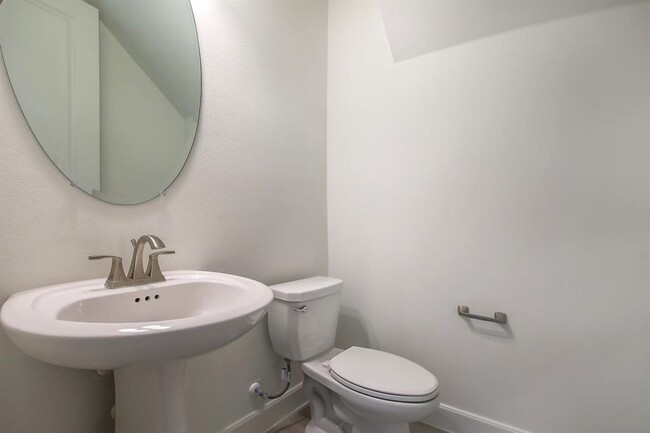 Building Photo - 5204 Watusi Bend