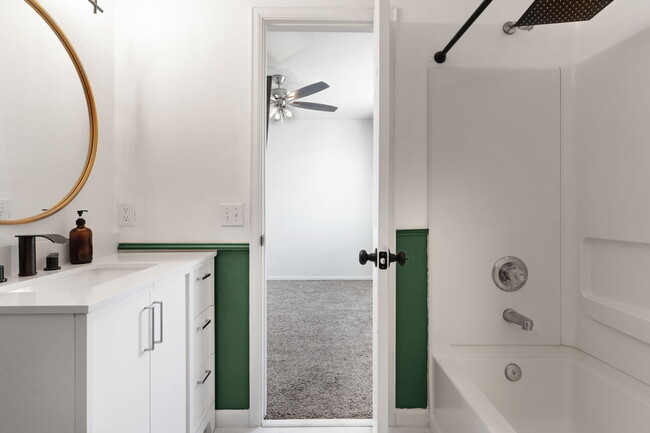 Building Photo - 10994 Tidal Run Cir