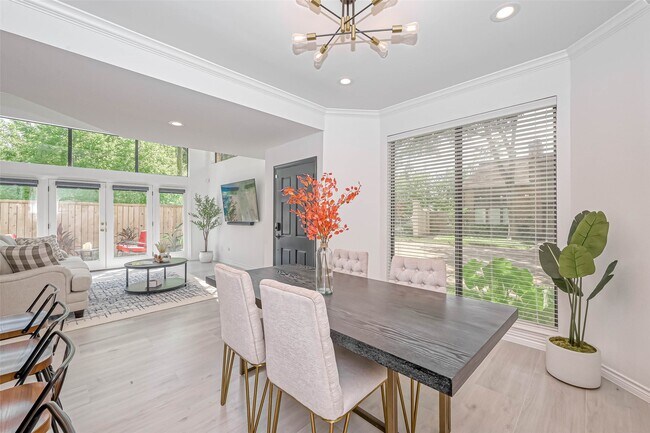 Building Photo - 5613 St Paul St