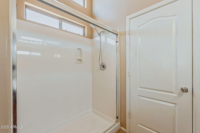 Building Photo - 1279 W Jersey Way