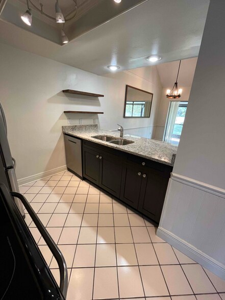 Building Photo - 6732 Beach Blvd