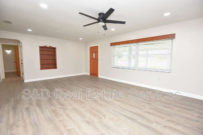 Building Photo - 3602 Bruton Rd
