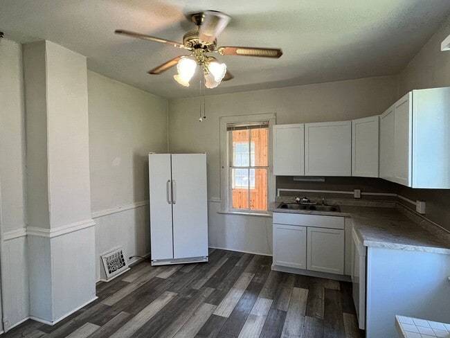 Building Photo - 4 Bed 2 Bath Single Family Home in Wausau