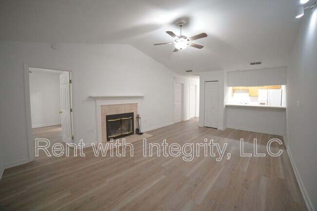 Building Photo - 1272 Cross Creek Cir