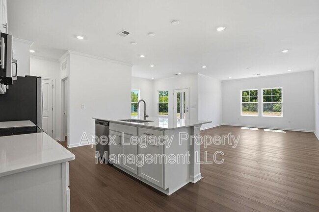 Building Photo - 767 Roy Adams Rd