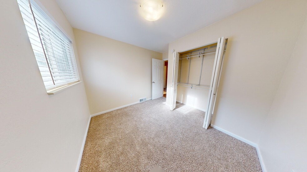 Building Photo - 1318 Luzzo Ct