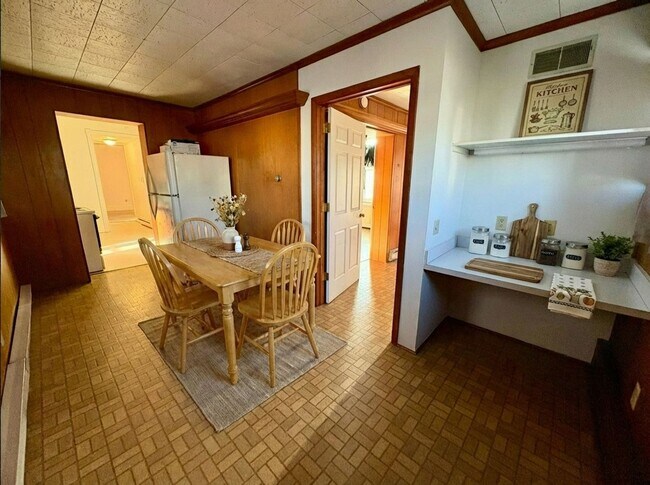 Building Photo - 1 Brown St