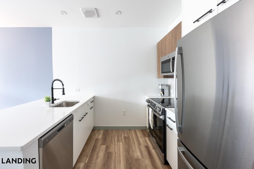 Building Photo - 39 Railroad Ave