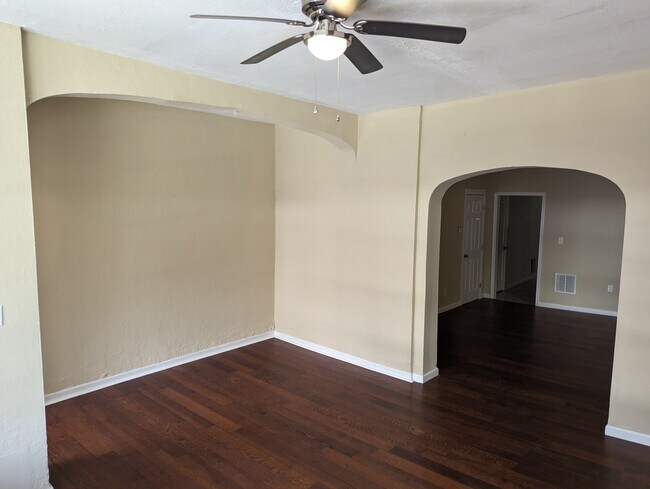 Building Photo - 52 Terrace St