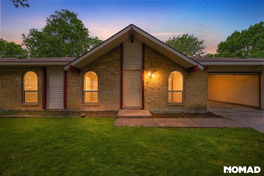 Building Photo - 3337 Tarkio Rd