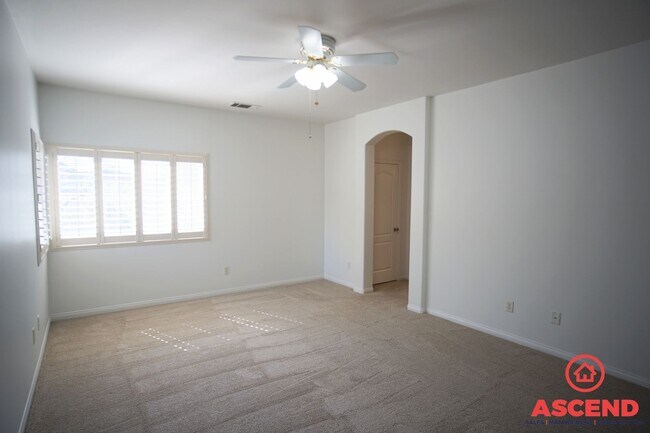 Building Photo - 8407 Glenlakes Ct