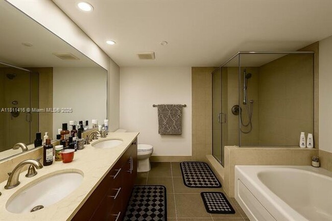 Building Photo - 50 Biscayne Blvd