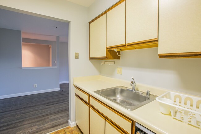 Building Photo - Charming 1 BR/1 BA Condo in Columbia!