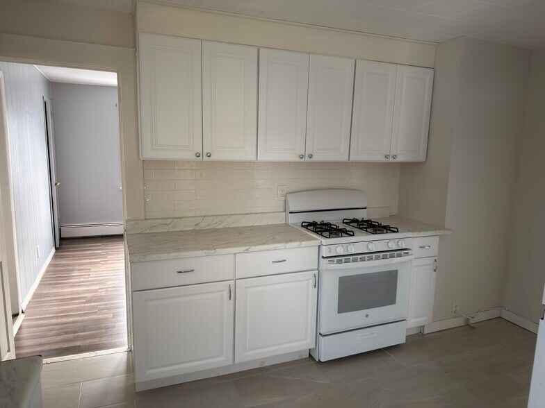 Building Photo - 462 Hackensack Ave