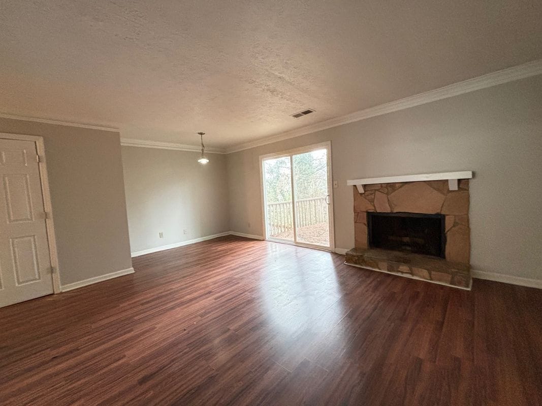 Building Photo - 1014 Huntington Trace-