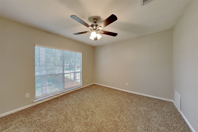 Building Photo - 7515 Shangrila Ln